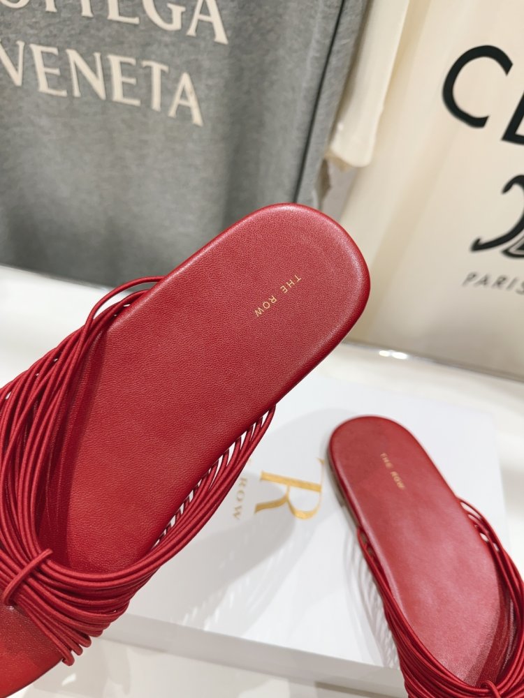 Шльопанці жіночі фото 6