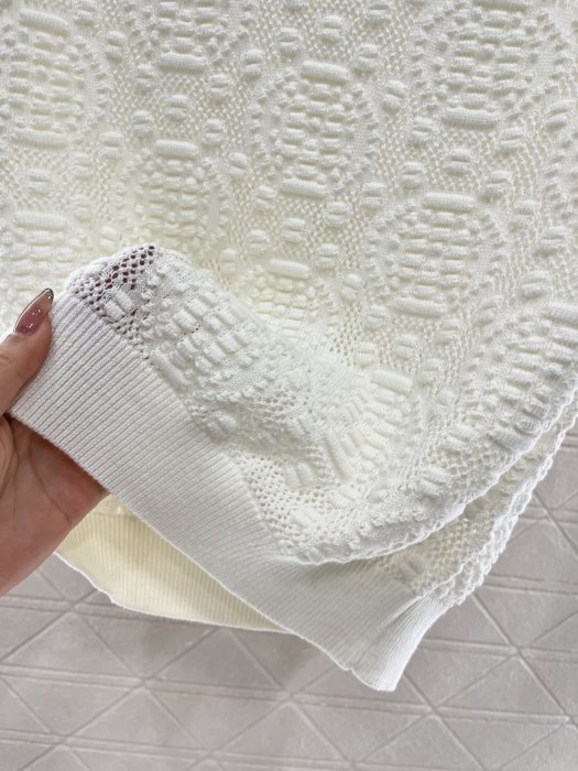 T-shirt women's фото 8