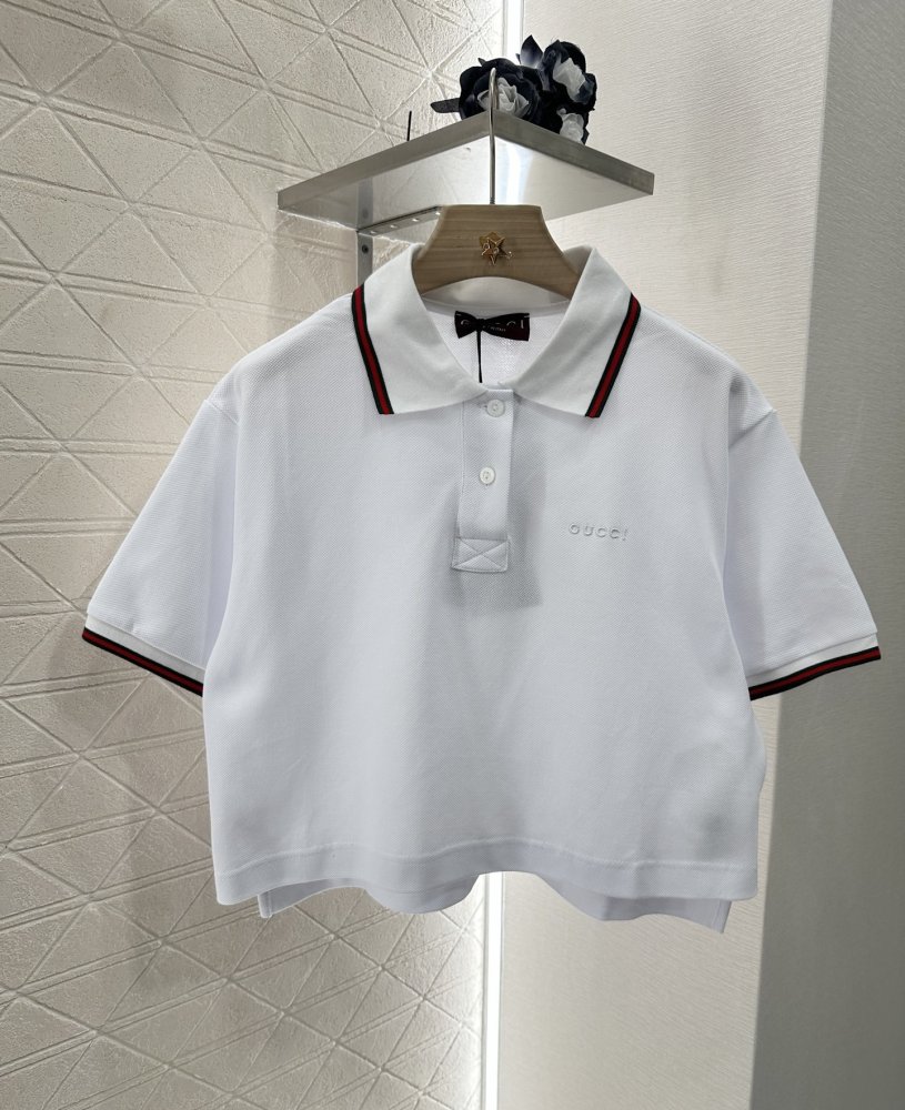 Футболка жіноча