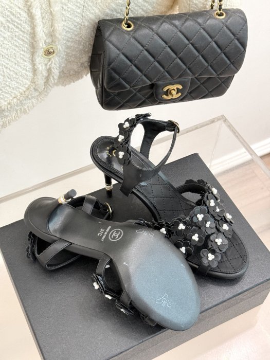 Босоножки фото 9