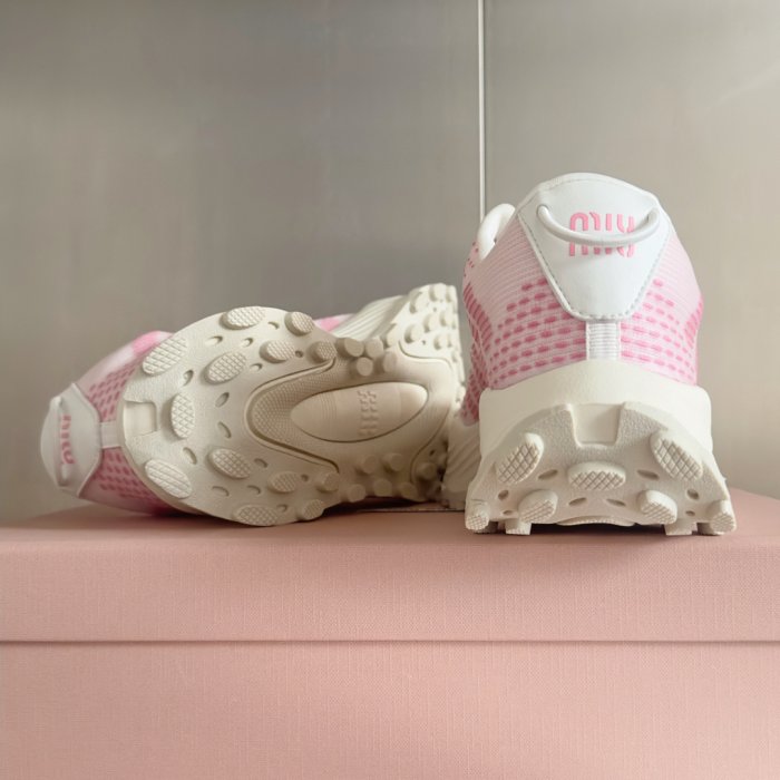 Кросівки фото 9