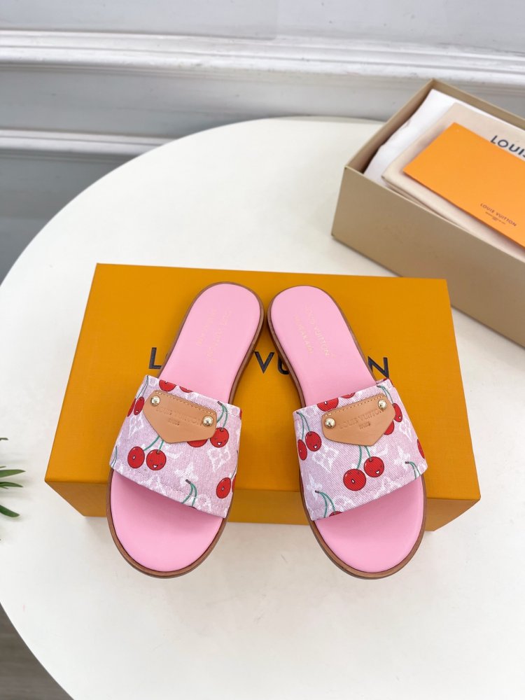 Шлепанцы женские