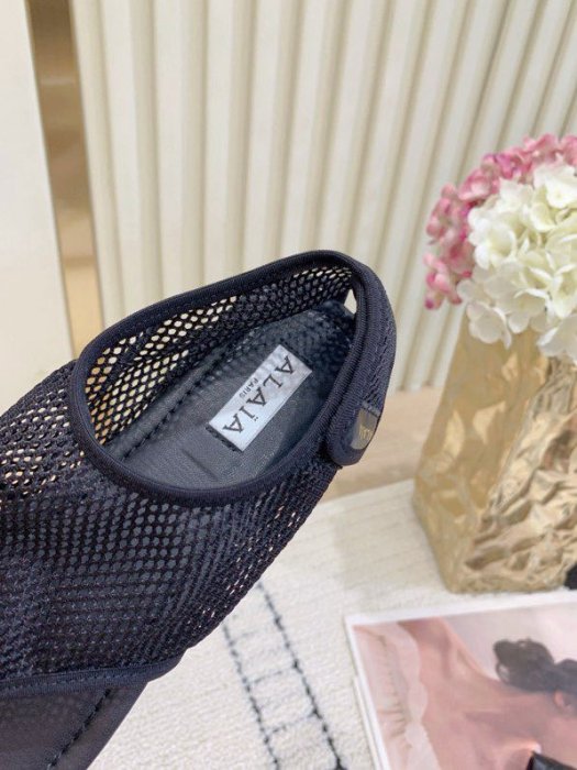 Шлепанцы фото 5