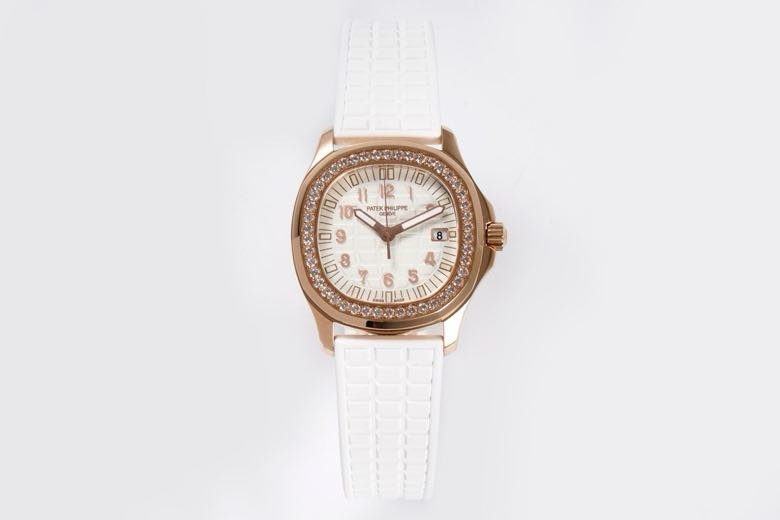 Clock Wrist women's Patek Philippe 5067A 36 mm