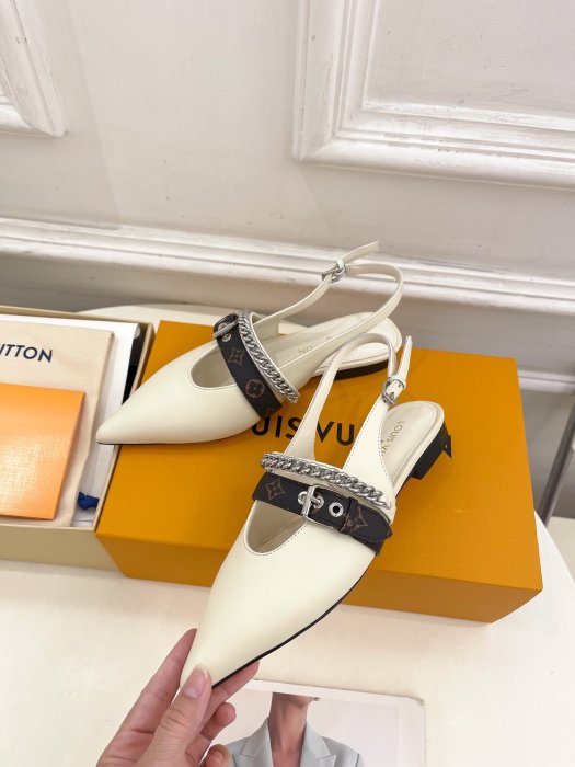 Босоножки фото 3