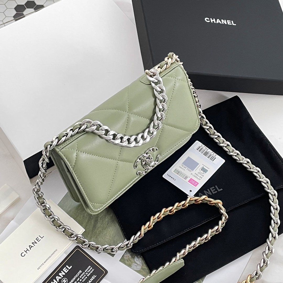 Сумка CHANEL 23 WOC 19.5 см фото 3