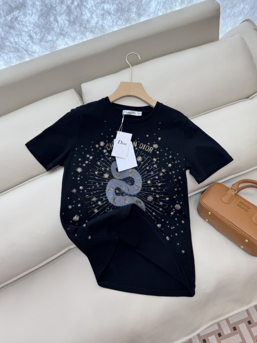 T-shirt women's фото 5