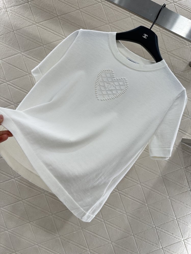 T-shirt women's фото 6