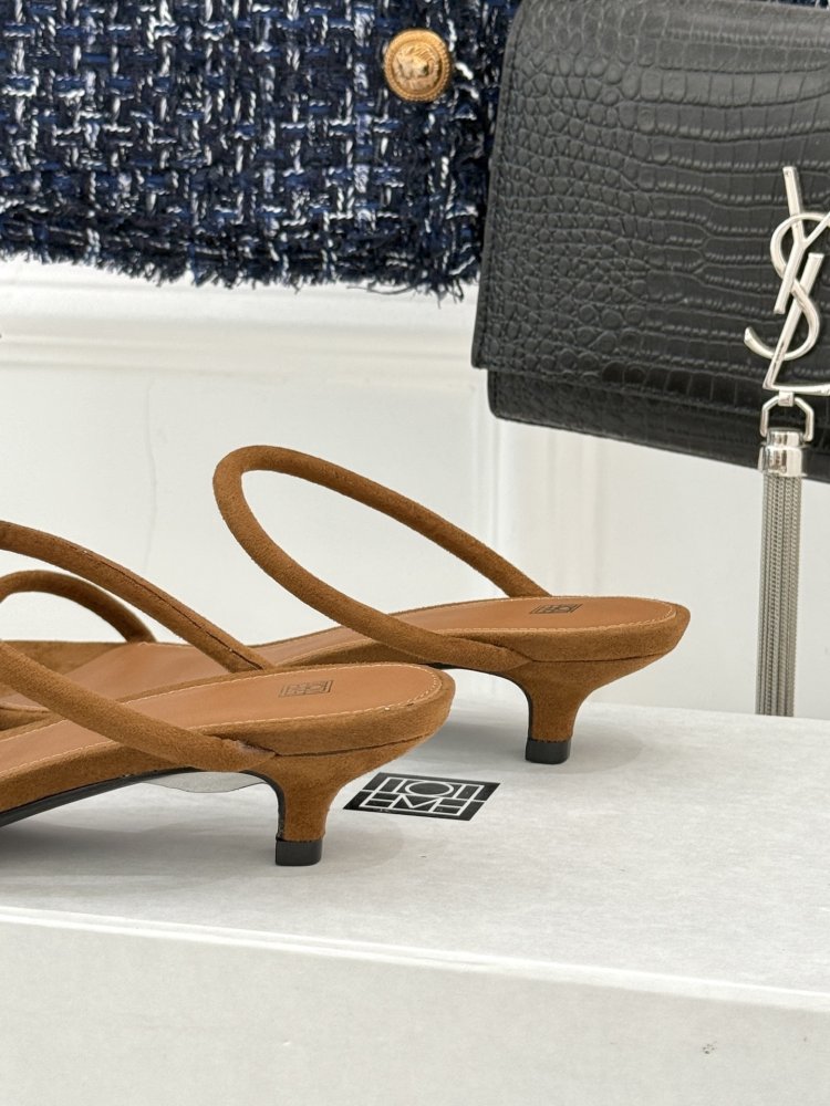 Босоножки фото 6