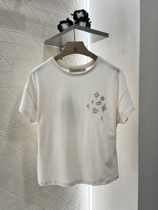 Футболка женская