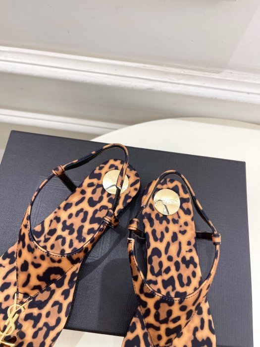 Сандалии женские фото 7