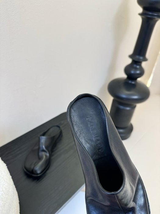 Мюли с раздвоенным носком фото 8