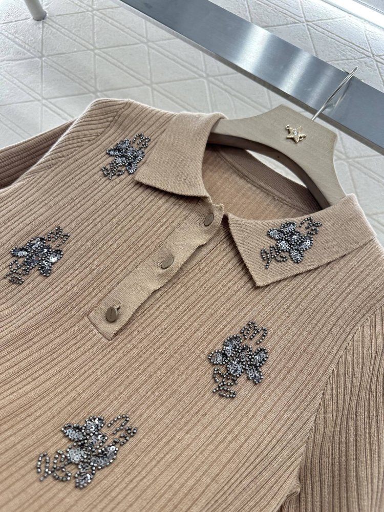 T-shirt women's фото 7