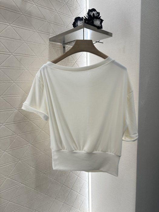 T-shirt women's фото 2