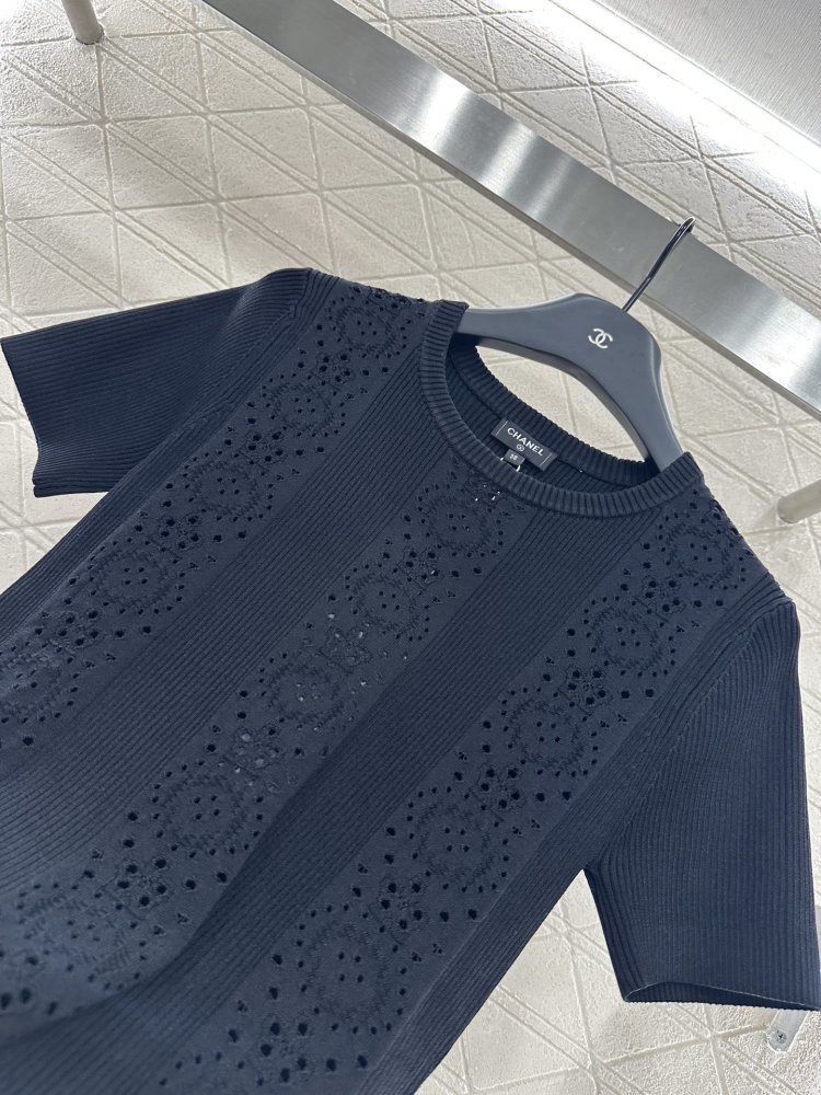 Футболка жіноча фото 8