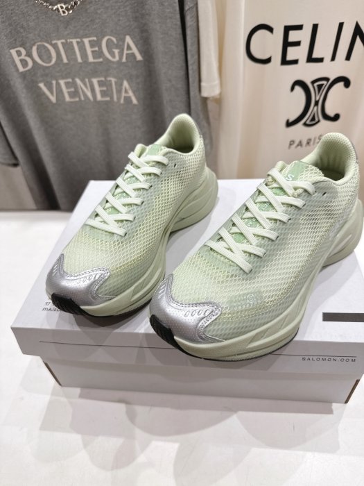 Кросівки фото 6