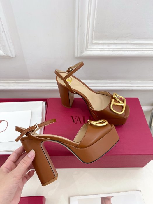 Босоножки фото 4