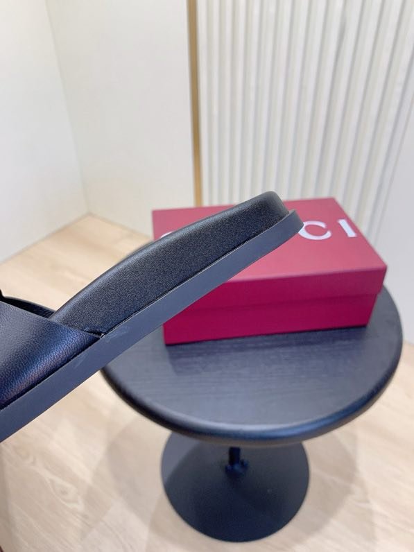 Шлепанцы женские фото 4