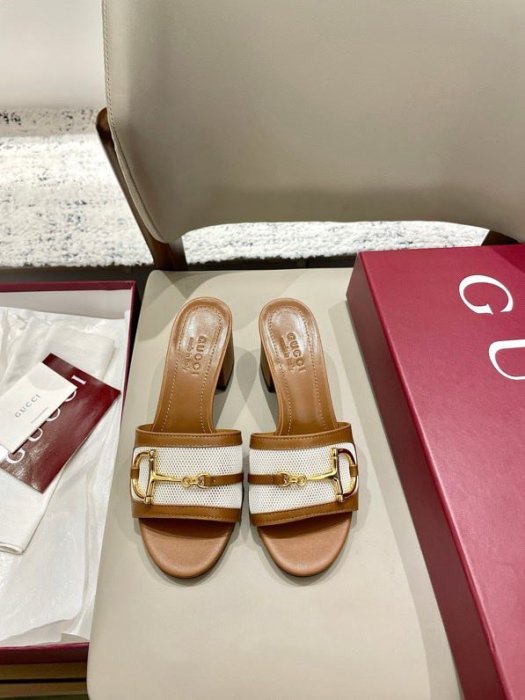 Босоножки фото 8