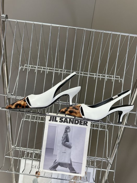 Босоножки фото 6