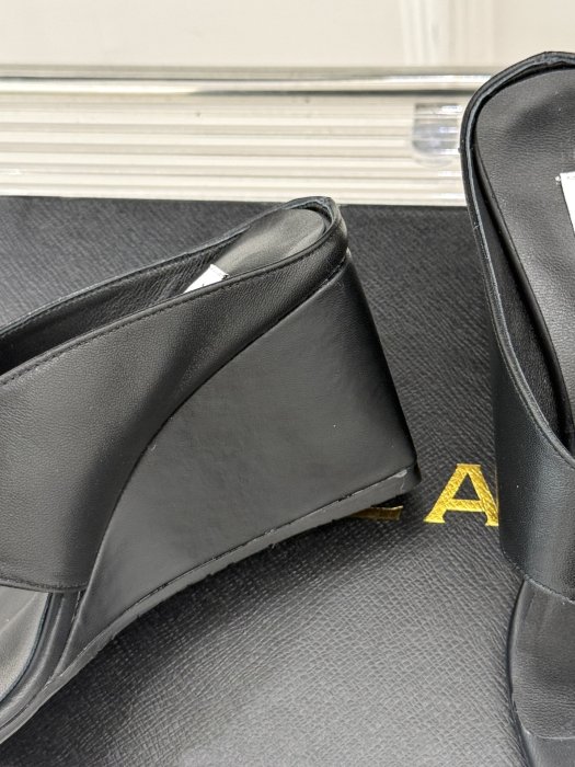 Босоножки фото 6