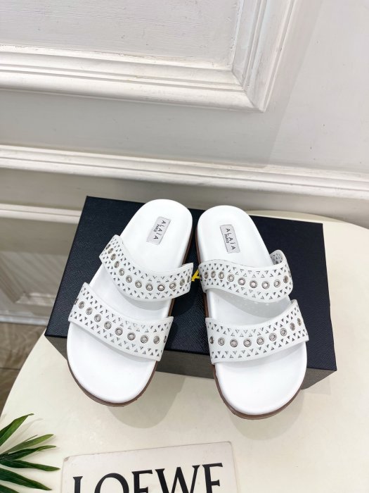 Шлепанцы женские