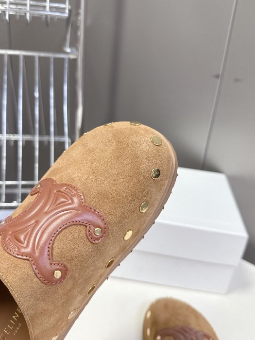 Шлепанцы женские фото 8