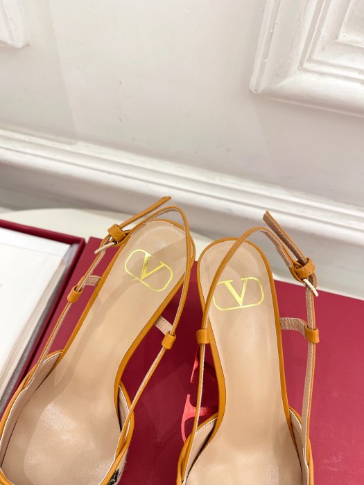 Босоножки фото 7