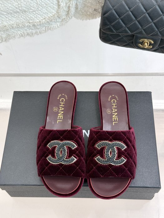 Шлепанцы фото 4