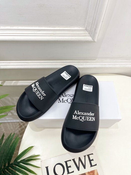 Шльопанці жіночі фото 5