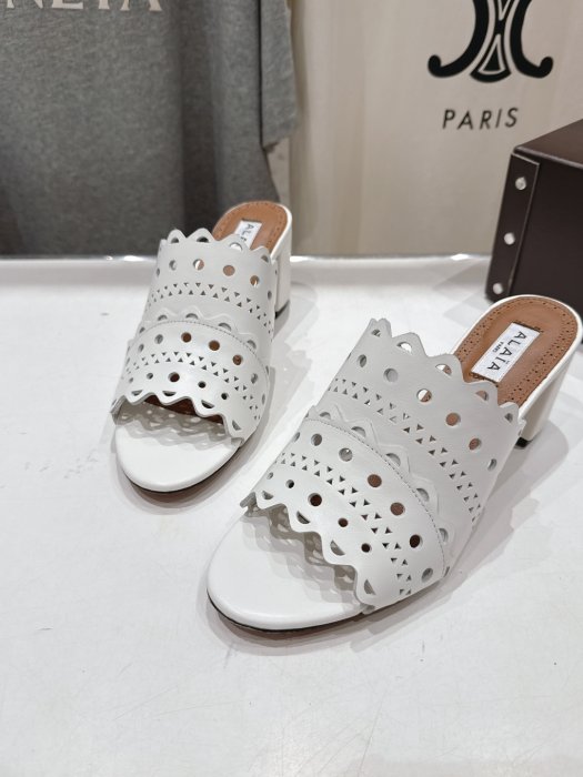 Босоножки фото 7