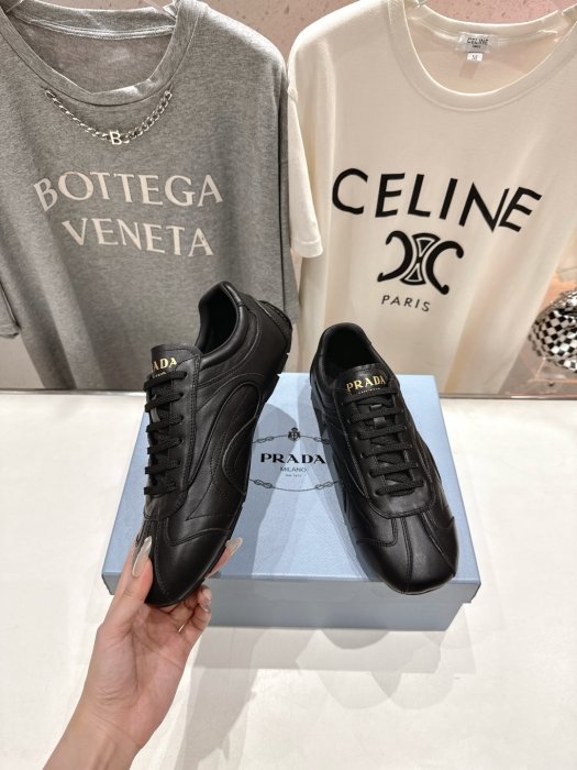 Кроссовки фото 4