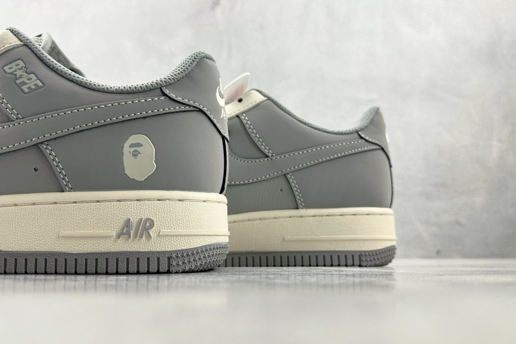 Кроссовки Nike Air Force 1 07 фото 8