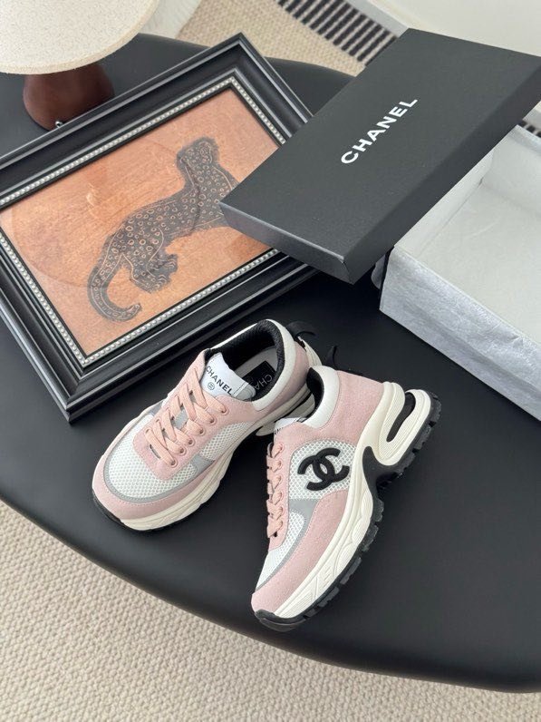 Кроссовки женские фото 8