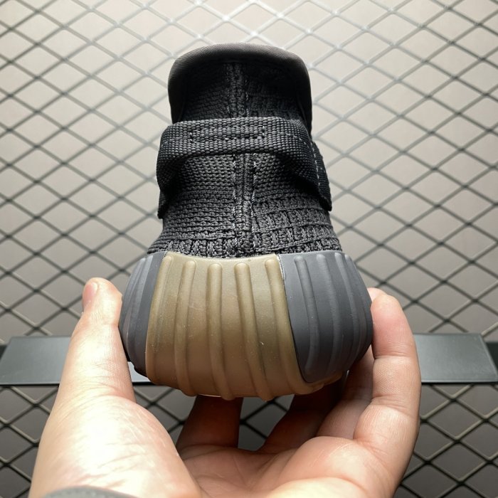 Кроссовки Yeezy Boost 350V2 фото 2