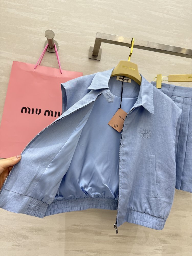 Костюм жіночий фото 5