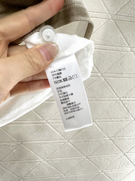 T-shirt women's фото 9