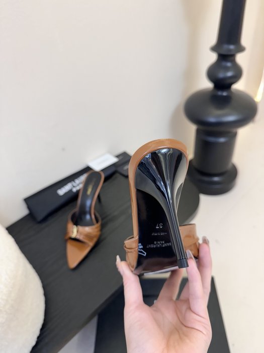 Босоножки фото 6