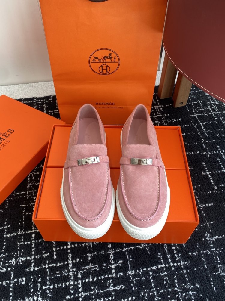 Лоферы жіночі