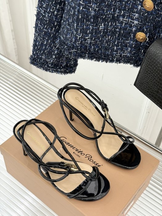 Sandals on stud фото 3