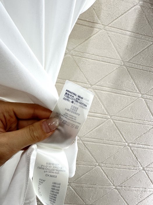 T-shirt women's фото 9