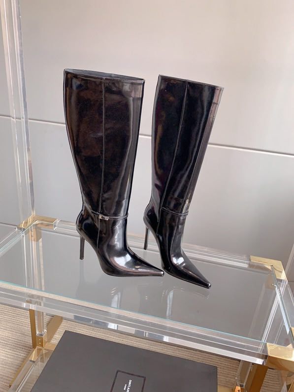 Boots women's