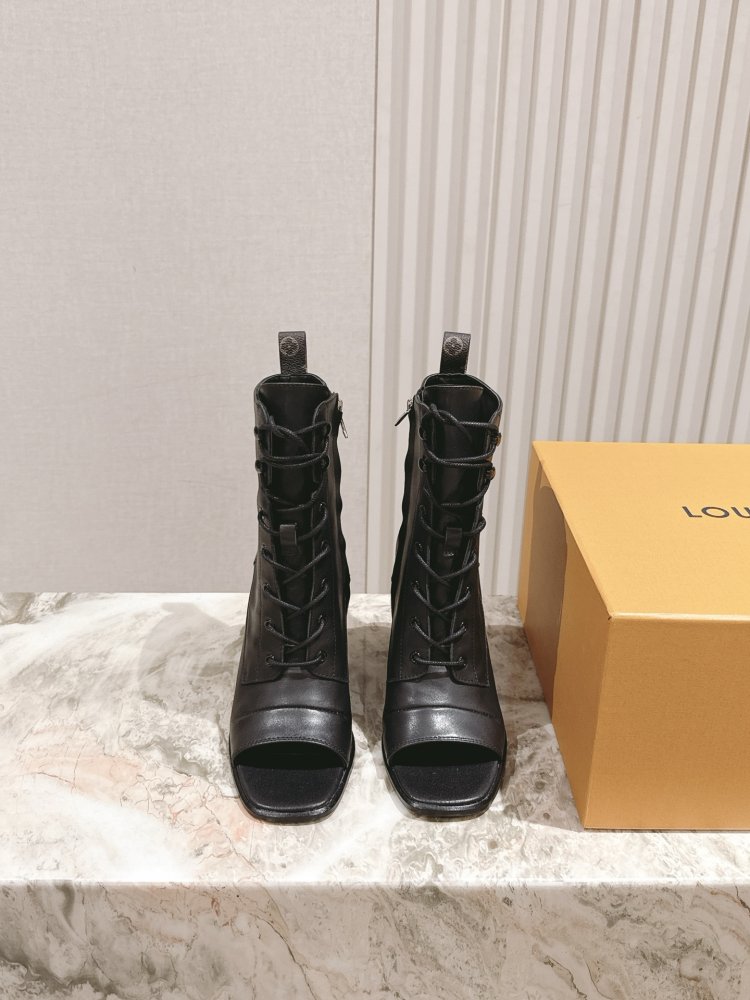 Кожаные ботильоны с открытым носком