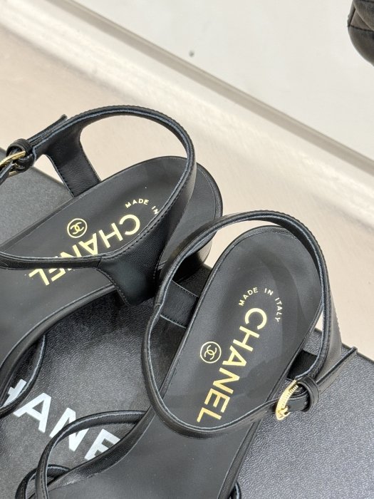 Босоножки фото 8