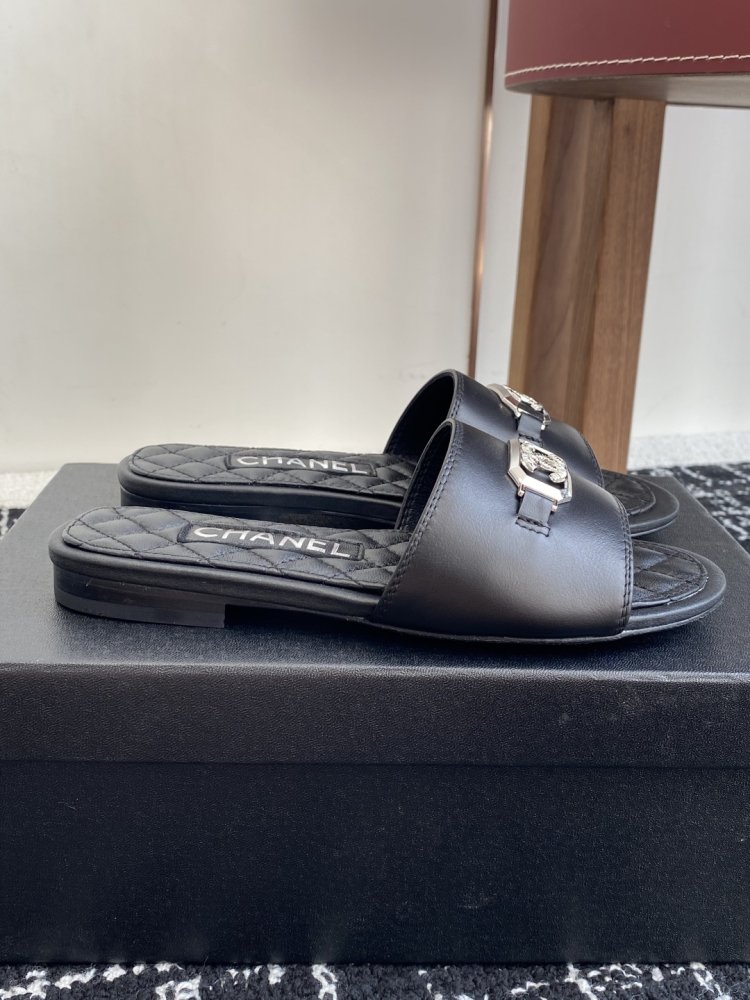 Шлепанцы женские фото 2