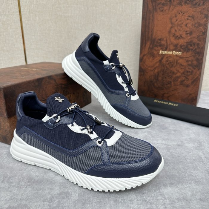 Кросівки фото 2