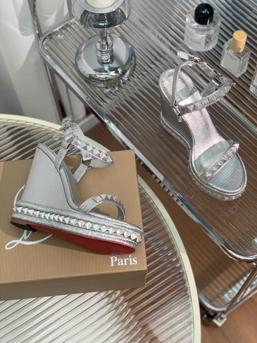 Босоножки фото 9