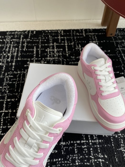 Кроссовки женские фото 8