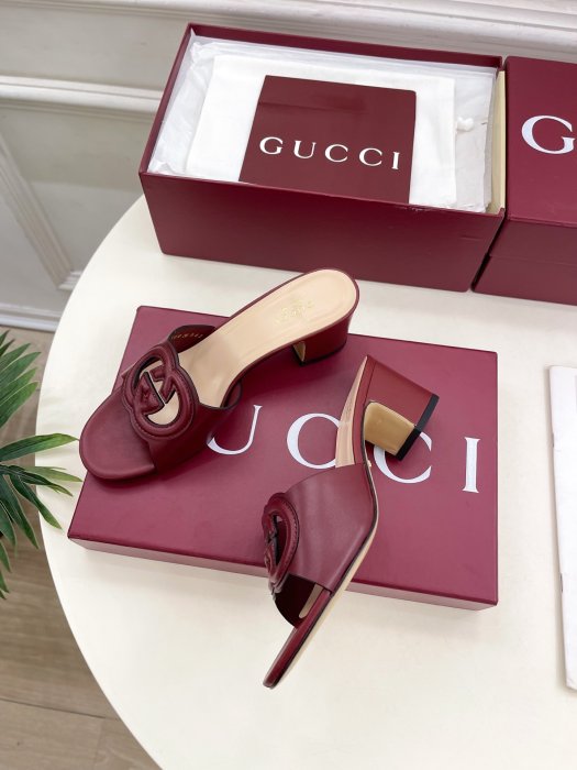 Босоножки фото 5