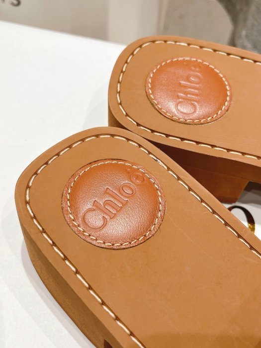 Шльопанці жіночі фото 6